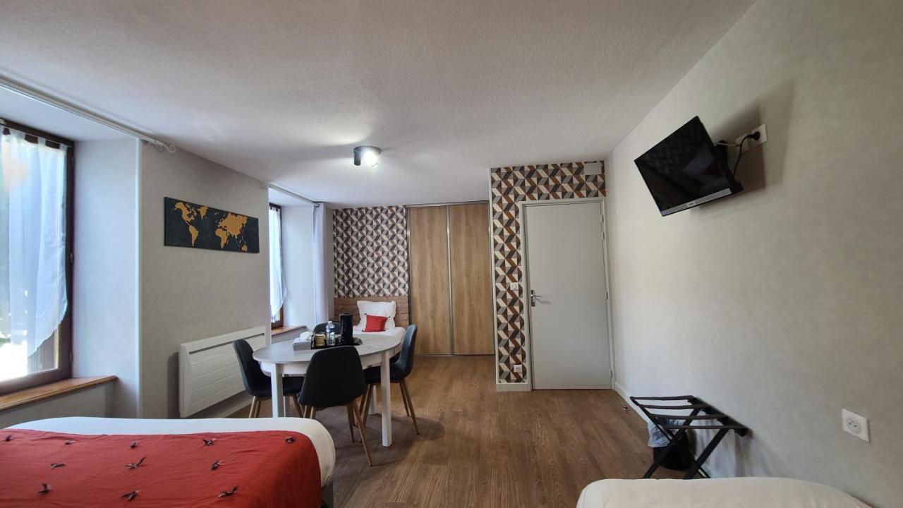 Logis Hotel Auberge De L'Allagnonette Saint-Poncy Dış mekan fotoğraf