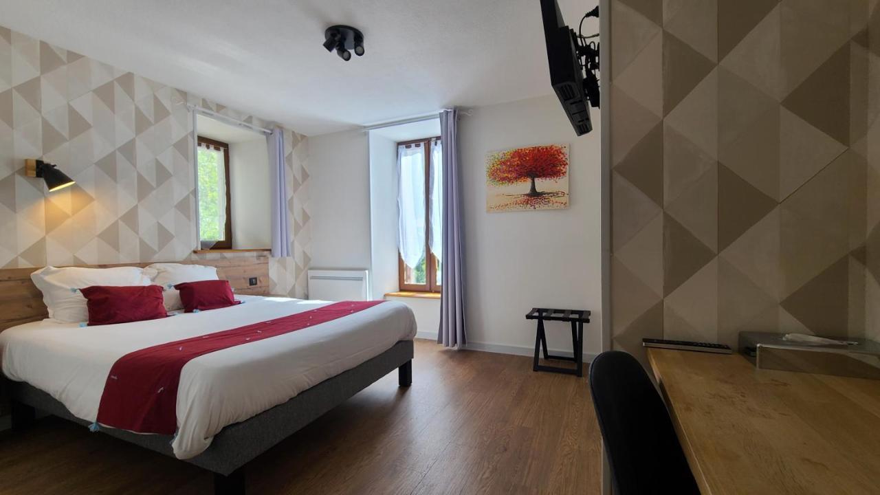 Logis Hotel Auberge De L'Allagnonette Saint-Poncy Dış mekan fotoğraf